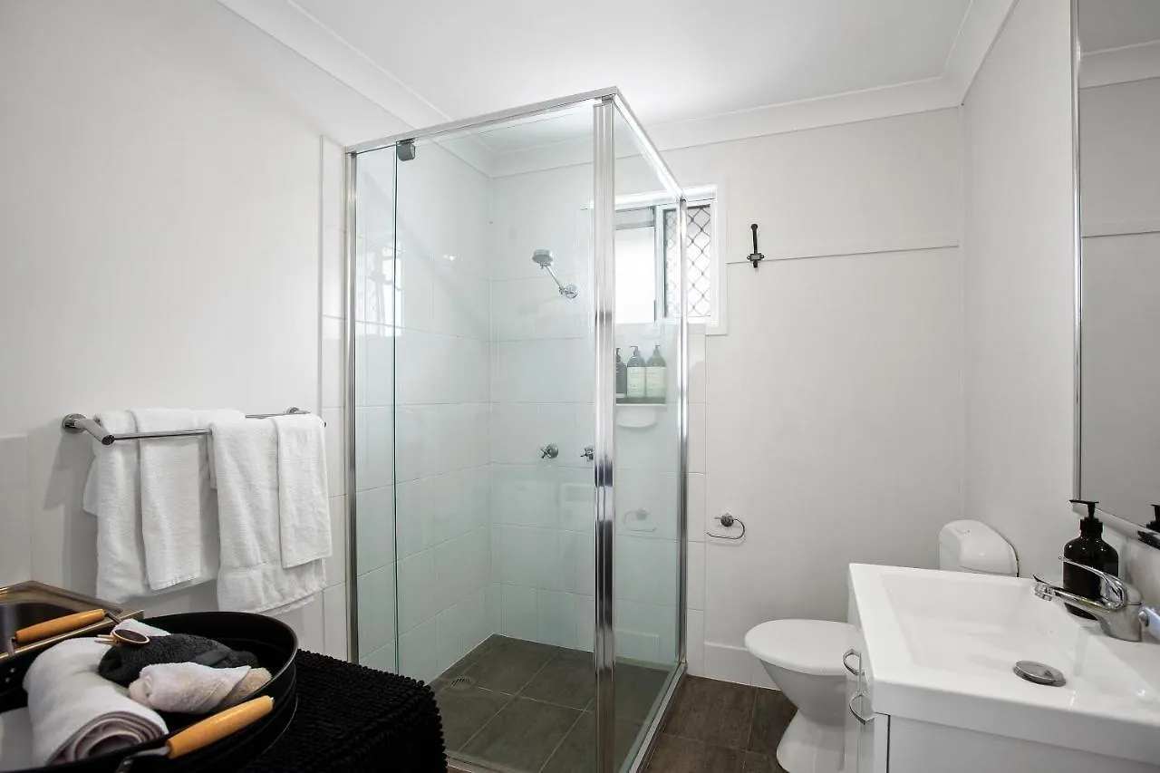 The Neo Stylish Central Apartment With Aircon Courtyard And Netflix Toowoomba Australia