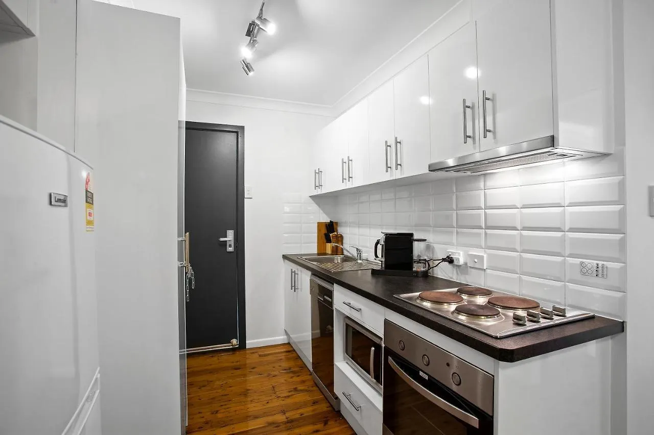 The Neo Stylish Central Apartment With Aircon Courtyard And Netflix Toowoomba Australia